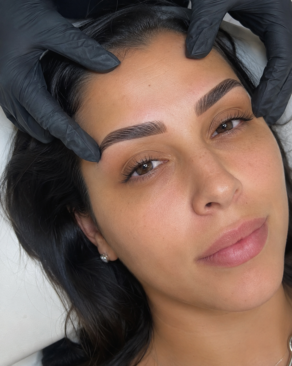 Latin Brows – Cejas definidas y elegantes